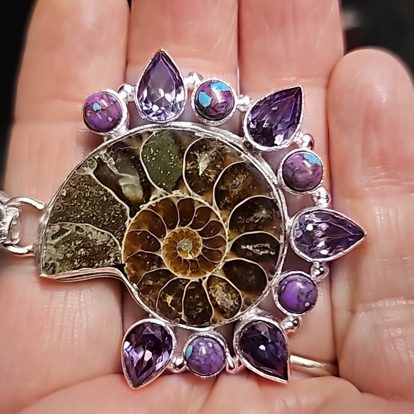 Ammonite Purple Amethyst Silver Pendant New - Picture 8 of 9